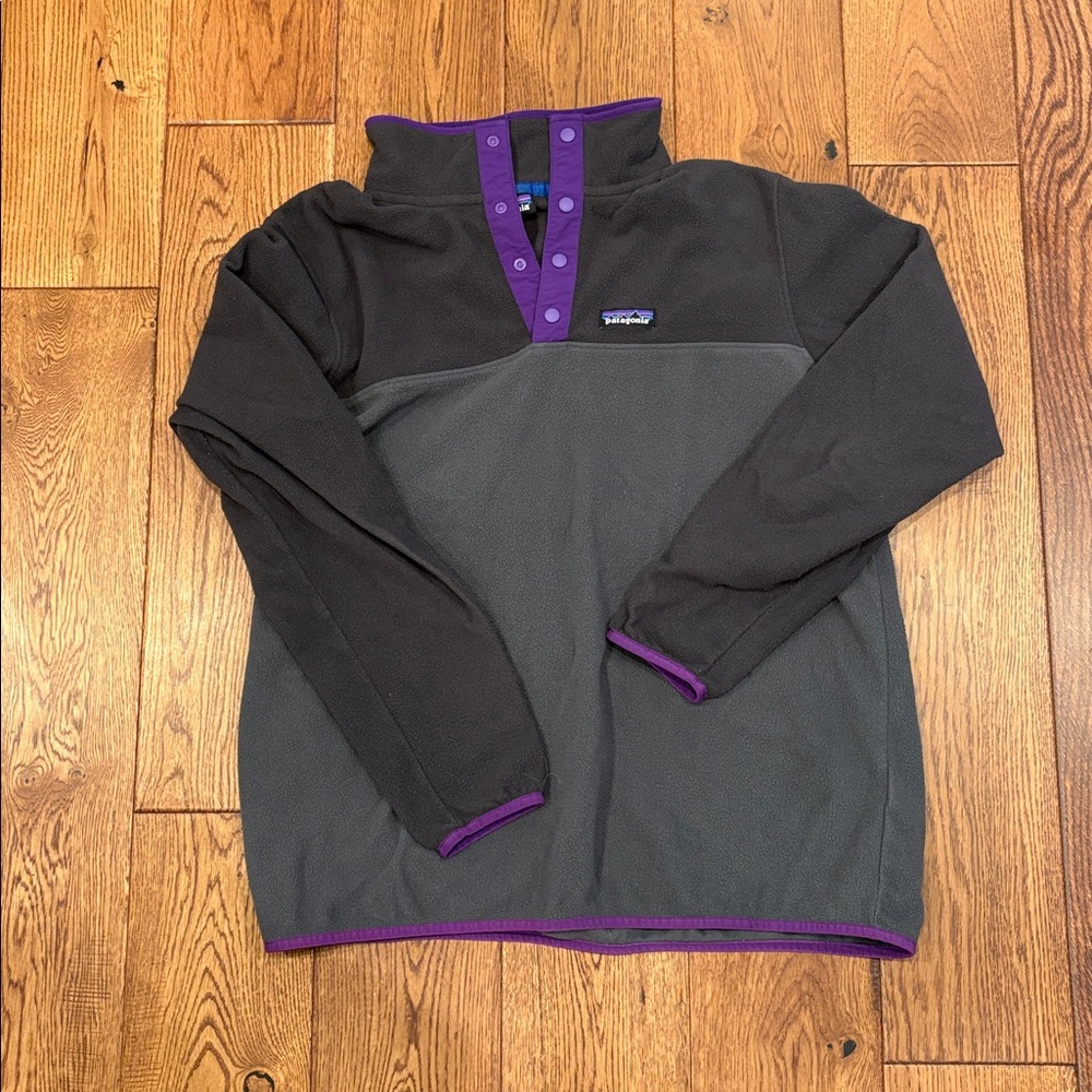 Patagonia Black and Purple Fleece Pullover